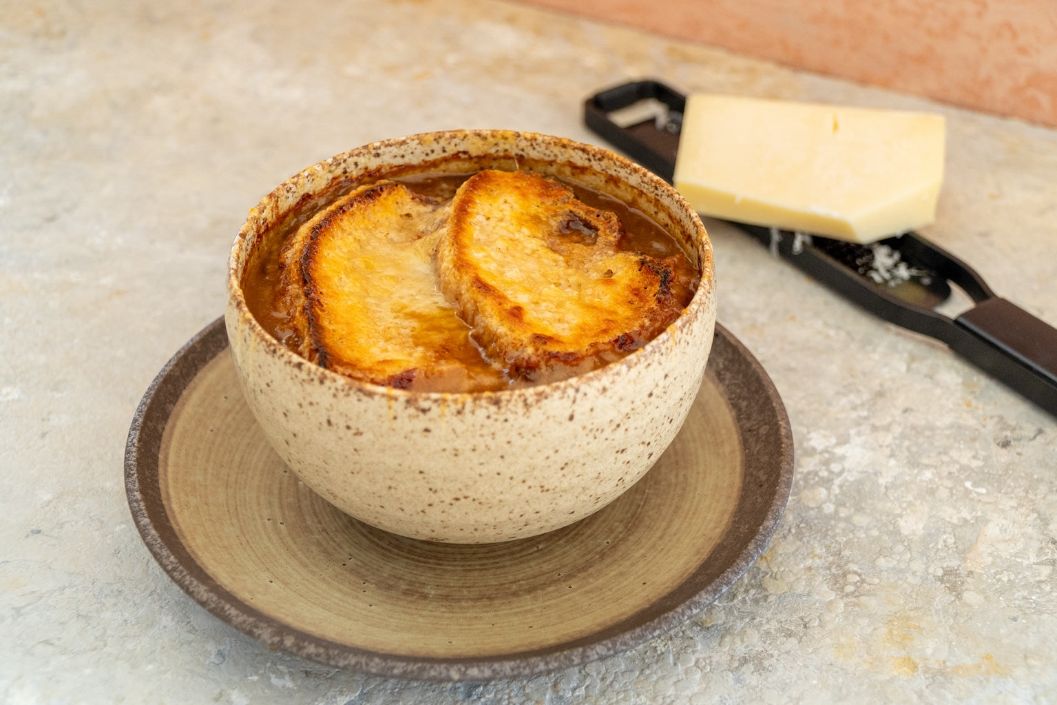 Andy Cooks' Classic French Onion Soup: Master Homemade Flavor